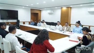 લુણાવાડા: જિલ્લા સેવા સદન ખાતે સઘન મતદાર યાદી સુધારણા અંતર્ગત બેઠક યોજાઈ