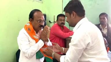 उमरेड: उमरेड येथे पदवीधर निवडणुकीच्या अनुषंगाने आढावा बैठक संपन्न