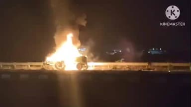 बड़ौद: उज्जैन-गरोठ फोरलेन पर बड़ा हादसा, चलते ट्रैक्टर में लगी आग, ट्रैक्टर जलकर राख