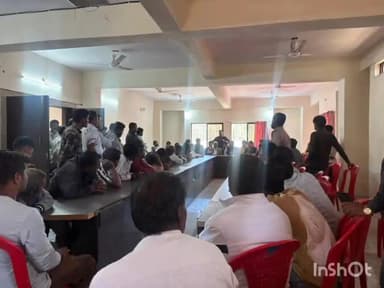 माकड़ोन: विधायक महेश परमार ने कहा, प्रशासन दुकानों को हटाने से पहले उनके लिए उचित वैकल्पिक व्यवस्था करे