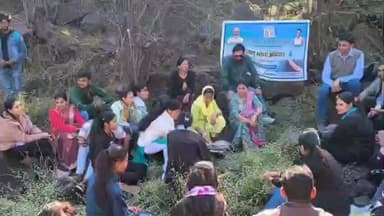 चौरई: घाट परासिया में जल संचय अभियान के तहत बोरी बंधान किया गया