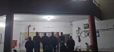 भैयाथान: नदी किनारे जुआ खेलने के मामले में चौकी बसदेई पुलिस ने 2 जुआड़ियों को पकड़ा, नगदी रकम सहित 4 मोटरसाइकिल की गई ज़ब्त