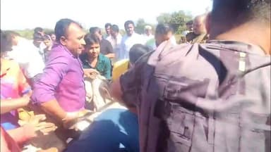 ಭಾಲ್ಕಿ: ಖಾನಾಪೂರ ಬಳಿ ಸಾರಿಗೆ ಸಂಸ್ಥೆ ಬಸ್ ಡಿಕ್ಕಿ; ಎರಡು ಆಕಳುಗಳಿಗೆ ಗಂಭೀರ ಗಾಯ