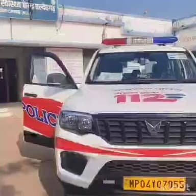 बल्देवगढ़: बल्देवगढ़-बम्होरी तिगैला पर बाइक चालक ने पैदल व्यक्ति को मारी टक्कर, ज़िला अस्पताल रेफर