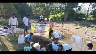 हर्रई: बसुरिया खुर्द में मध्य प्रदेश जन अभियान परिषद ने जल संचय अभियान के तहत बोरी बांध का निर्माण किया