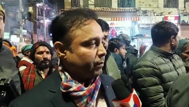 भागलपुर 19 दिसंबर 2025, कड़ाके की ठंड एवं शीतलहर को देखते हुए भागलपुर के जिलाधिकारी डॉक्टर नवल किशोर चौधरी द्वारा तिलकाम...