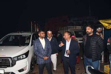 बाराबंकी में सीडीओ अन्ना सुदन ने अलाव और रैन बसेरों का औचक निरीक्षण किया, 22 जगहों पर अलाव और 5 जगहों पर अस्थाई रैन बसेर...