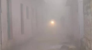 रूपवास: रूपवास क्षेत्र में सुबह से ही घने कोहरे का असर देखने को मिला