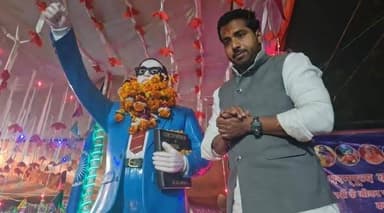 कासगंज-बौद्ध कथा के आयोजन दौरान बधारी कला गांव में पहुंचे सभी अतिथियों का बहुत बहुत आभार।