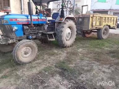 अजीतमल: अवैध मिट्टी खनन पर प्रशासन की सख्ती, मुरादगंज बम्बा के समीप छापेमारी कर दो ट्रैक्टर-ट्रॉली की गई जब्त