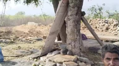 खालीयारी से सटे बलियारी पहाड़ी पर मंदिर का निर्माण हो रहा है