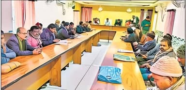 कुरसाकांटा: कुर्साकांटा में निर्वाचक सूची शुद्धिकरण को लेकर बीडीओ की अध्यक्षता में बीएलओ की बैठक आयोजित