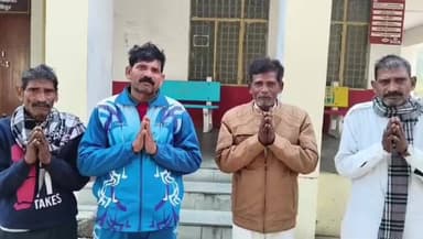 मऊरानीपुर: पठा गांव में दबंगों पर जमीन कब्जाने और जातिसूचक गाली देने के गंभीर आरोप, पीड़ित ने SDM से लगाई गुहार