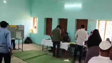 देऊळगाव राजा: देऊळगाव राजा नगर परिषदेसह जिल्ह्यातील चार पालिकांसाठी मतदान शांततेत सुरू! प्रशासन सज्ज