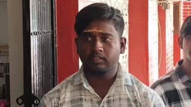 குமாரபாளையம்: புதன்சந்தையில் போலி செயலி மூலம் பணம் மோசடி செய்த நபரை போலீசார் கைது செய்தனர்