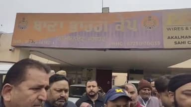 ਜਲੰਧਰ 1: ਹਲਕਾ ਵੈਸਟ ਭਾਰਗੋ ਕੈਂਪ ਵਿਖੇ ਨੌਜਵਾਨ ਦੀ ਖੁਦਕੁਸ਼ੀ ਮਾਮਲੇ ਨੂੰ ਲੈ ਕੇ ਥਾਣਾ ਭਾਰਗੋ ਕੈਂਪ ਵਿਖੇ ਹੋਇਆ ਹੰਗਾਮਾ