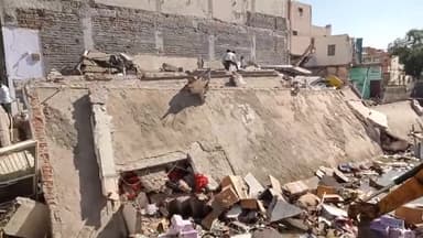 खालवा: शिवसेना जिला गणेश भावसार ने गंभीर आरोप लगाते हुए कहाबेसमेंट की कार्रवाई 2024 में हुई थी उसके बाद शहर में धड़ल्ले से नए