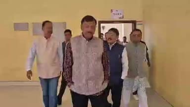 ব্যারাকপুর ১: ব্যারাকপুর বিভূতিভূষণ ক্রীড়াঙ্গনে সেবাশ্রয়ের প্রস্তুতি খতিয়ে দেখলেন সাংসদ পার্থ ভৌমিক