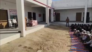 તારાપુર: અમન લઘુમતી શાળામાં સાયબર જાગૃતિ એવરનેશ કાર્યક્રમ યોજાયો.