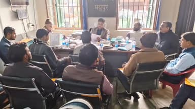 मधुपुर: जन्म-मृत्यु प्रमाण पत्र प्रक्रिया को लेकर नगर परिषद मधुपुर में विशेष प्रशिक्षण आयोजित