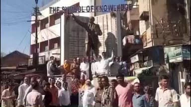 नांदगाव: मनमाड शहरातील डॉक्टर बाबासाहेब आंबेडकर पुतळा परिसरात संत गाडगे महाराज यांची पुण्यतिथी साजरी