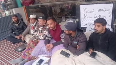 जोशियाड़ा: नगर की स्वच्छता और तांबाखाणी सुरंग के बाहर कचरा डंपिंग जोन हटाने की मांग को लेकर सामाजिक कार्यकर्ता गोपीनाथ का धरना जारी