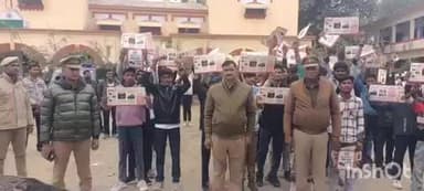 कैसरगंज: हुकुम सिंह इंटर कॉलेज के प्रांगण में नुक्कड़ नाटक के जरिए आपातकालीन नंबरों की जानकारी दी गई