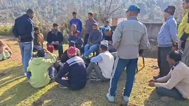 पाटी: विकास खंड पाटी के ग्राम पंचायत कानाकोट त्यारसौं में ग्राम पंचायत की खुली बैठक का आयोजन किया गया