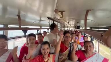 পলাশবাৰী: প্ৰধান মন্ত্ৰীৰ সভা লৈ যাত্ৰা পলাশবাৰীৰ হাজাৰ হাজাৰ লোক