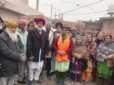 ਹੁਸ਼ਿਆਰਪੁਰ: ਪਿੰਡ ਜੌਹਲ ਵਿੱਚ ਸਾਬਕਾ ਮੰਤਰੀ ਗਿਲਜੀਆਂ ਨੇ ਕੀਤਾ ਸਮਤੀ ਮੈਂਬਰ ਮੀਨੂੰ ਦਾ ਸਨਮਾਨ