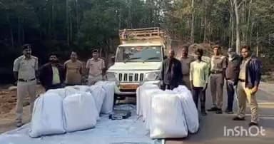 ଫୁଲବାଣୀ ସହର: ଗୋଛାପଡା ପୋଲିସ ଏକ ମାଲ ବୋଝେଇ ଗାଡି ସହ ୩୭୮ କିଲୋ ଗଞ୍ଜେଇ ଗାଡିର ଡ୍ରାଇଭର ଗିରଫ କରି କୋର୍ଟ ଚାଲାଣ କଲା