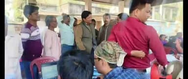 মাথাভাঙা ২: "ভ্রাম্যমাণ স্বাস্থ্য পরিষেবা কেন্দ্র" ঘোকসাডাঙ্গা সংলগ্ন এলাকায় অনুষ্ঠিত হল,উপস্থিত পঞ্চায়েত সমিতির সভাপতি