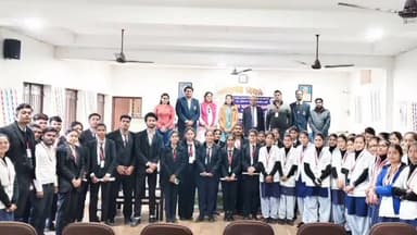 वारासिवनी: सरदार पटेल विश्वविद्यालय में साइबर जागरूकता कार्यक्रम का हुआ आयोजन, साइबर विशेषज्ञों ने विद्यार्थियों को दी जानकारी।