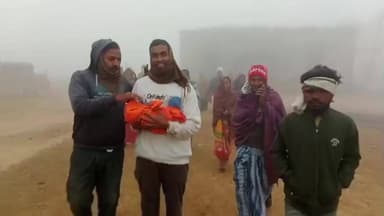 दारू: धरमपुर स्वास्थ्य उपकेंद्र के पास झाड़ियों में मिली नवजात शिशु, बेहतर इलाज के लिए सदर अस्पताल में भर्ती