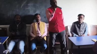 विष्णुगढ़: विष्णुगढ़ के नावाडीह व टाटीझरिया के अमनारी विद्यालय में उमड़ी अभिभावकों की भीड़, शिक्षा पर हुआ मंथन