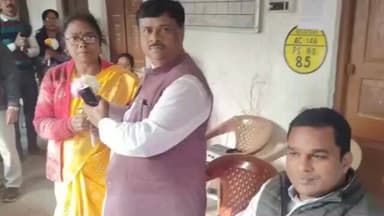 বিষ্ণুপুর ১: বিষ্ণুপুর তিন নম্বর চক্রের আয়োজনে প্রাথমিক ও নিম্ন বুনিয়াদি ও শিশু শিক্ষা কেন্দ্রের সমূহ প্রতিযোগিতার পুরস্কার বিতরণী