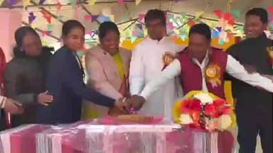 पाकरटांड: खंजालोया चर्च में क्रिसमस मिलन समारोह का आयोजन, कांग्रेस महिला जिला अध्यक्ष भी शामिल हुईं