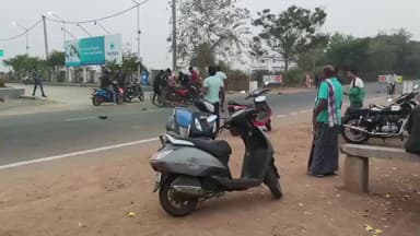 ଗୋପାଳପୁର: ବାଦପୁର ଟାଟା କଲୋନୀ ମୁଖ୍ୟ ରାସ୍ତାର ପେଟ୍ରୋଲ ପମ୍ପ ନିକଟରେ ଏକ ସଡ଼କ ଦୁର୍ଘଟଣାରେ ଜଣେ ବାଇକ ଆରୋହୀ ଆହତ