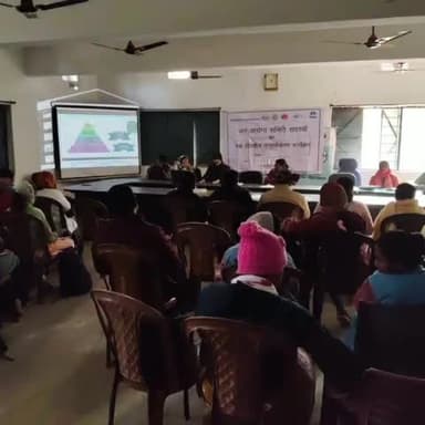 ईचागढ़: पातकुम पंचायत भवन में जन आरोग्य समिति द्वारा उन्मुखीकरण कार्यक्रम का आयोजन