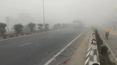 हाटा: तेज रफ्तार का कहर: एनएच-28 पर दो हादसों में तीन युवक गंभीर घायल, मेडिकल कॉलेज किया गया रेफर