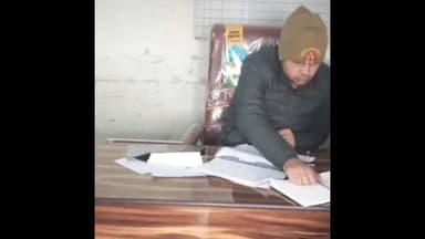 बड़ौत: रहतना गांव में शराब ठेके के पास मिला पलड़ी के युवक का शव, पुलिस ने शव पोस्टमार्टम के लिए भेजा, जांच में जुटी