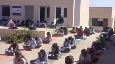 देेवगढ़: मण्डावर टैलेंट हंट में 242 विद्यार्थियों ने दिखाया दम, 90% अंक लाने वालों को मिलेगी 'हवाई सैर'