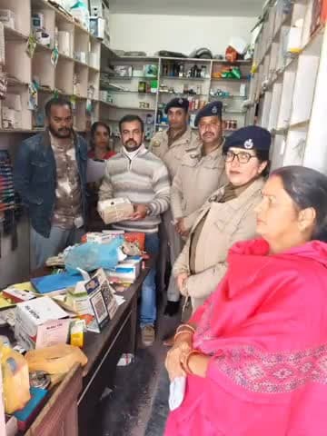 भराड़ी: क्षेत्र में 4 मेडिकल स्टोरों पर नशीले कैप्सूल बेचने को लेकर विभाग ने की छापेमारी, एक मेडिकल स्टोर से 390 कैप्सूल बरामद