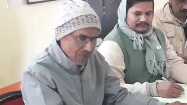 बलिया: बलिया थाना परिसर में भूमि विवाद मामलों के निपटारे के लिए जनता दरबार का आयोजन