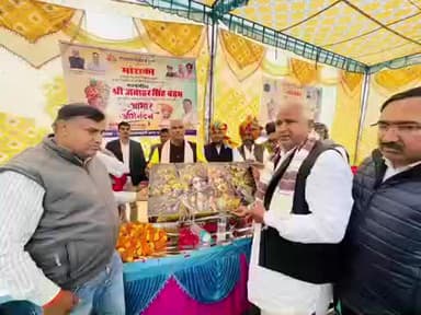 नगर: गांव मानोता कलां में विकास का रथ पहुंचा, गृहराज्य मंत्री जवाहर सिंह बेड़म ने सरकार के विकास कार्यों की दी जानकारी