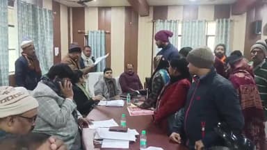 बीकापुर: बीकापुर तहसील दिवस पर जमीनी विवाद को लेकर पहुंची महिला ने अधिकारियों से की शिकायत