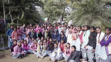 सिहावल: नागझर के विद्यार्थी कल सीधी विधायक के घर पहुंचे, विधायक ने उनकी समस्या सुनी