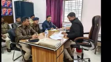 ठाकुरगंगटी: अनुमराल पुलिस पदाधिकारी चंद्रशेखर आजाद ने शनिवार को ठाकुर गंगटी थाने का किया निरीक्षण