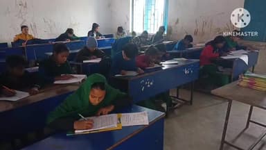 पदमा: पदमा प्रखंड के सरकारी विद्यालयों में कक्षा 1 से 7 तक की अर्धवार्षिक परीक्षा का आयोजन