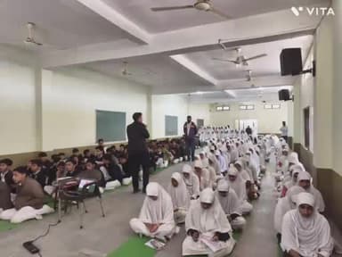 झारडा: महिदपुर: नागोरी पब्लिक स्कूल में करियर मार्गदर्शन कार्यक्रम का आयोजन